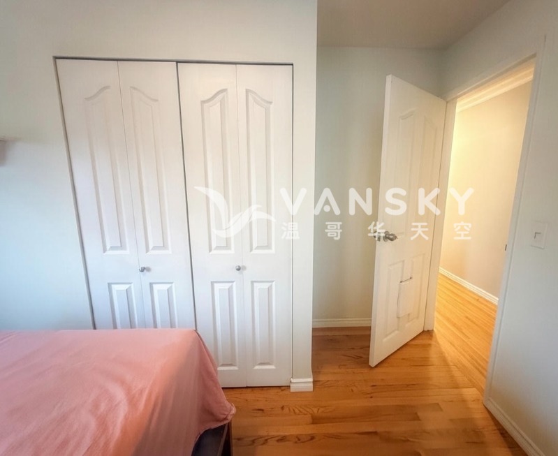 260104201946_Green room 4.jpg